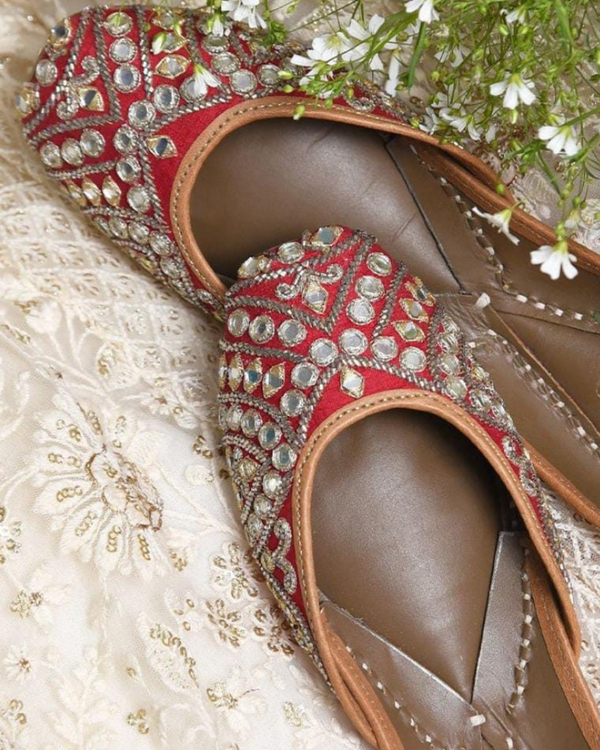 Red Mirror Work Jutti